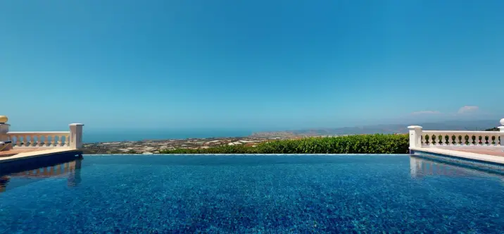 Detached villa R5123266 0