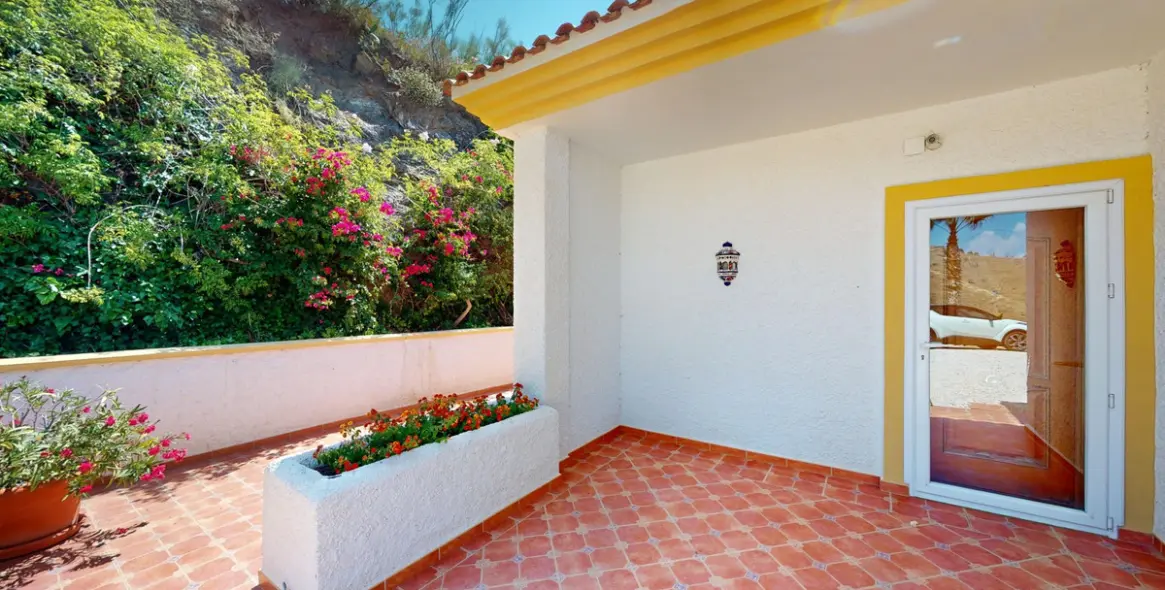 Sale of detached villa in Costa del Sol East 7