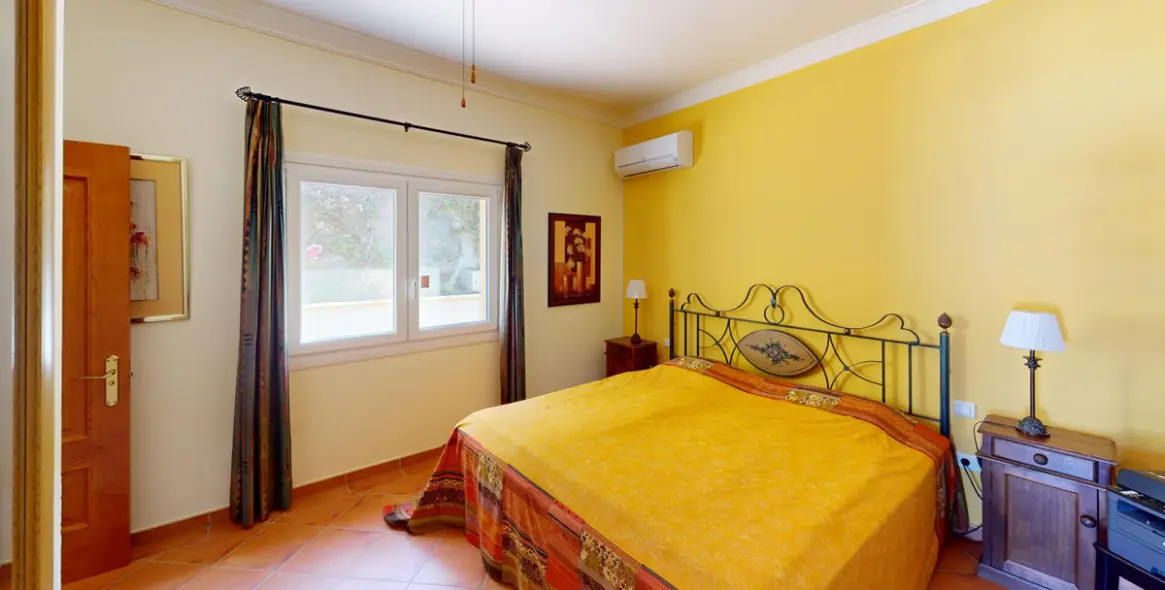 Sale of detached villa in Costa del Sol East 9