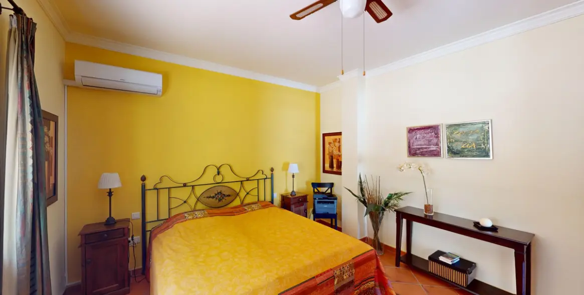 Sale of detached villa in Costa del Sol East 10