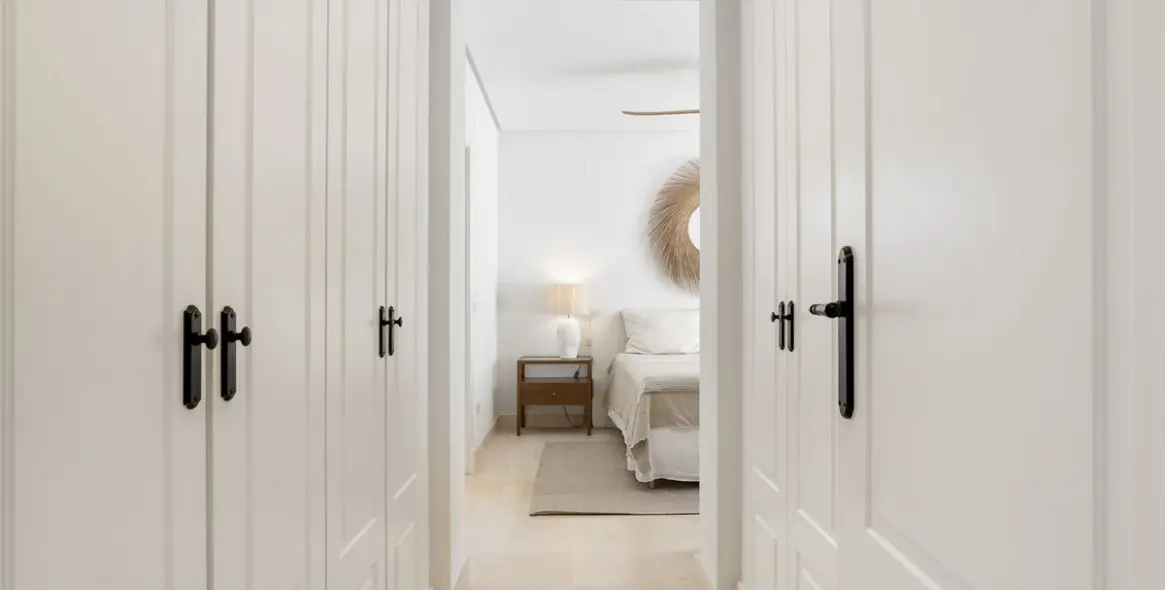 Venta de apartamento en planta media en Aloha 13