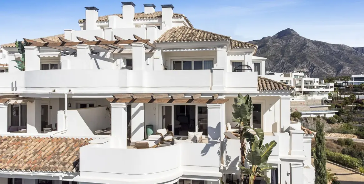 Sale of middle floor apartment in Aloha 29