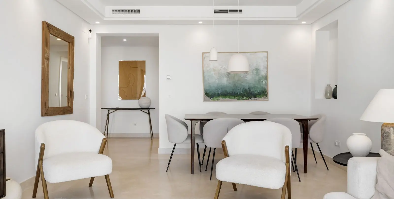 Sale of middle floor apartment in Aloha 10