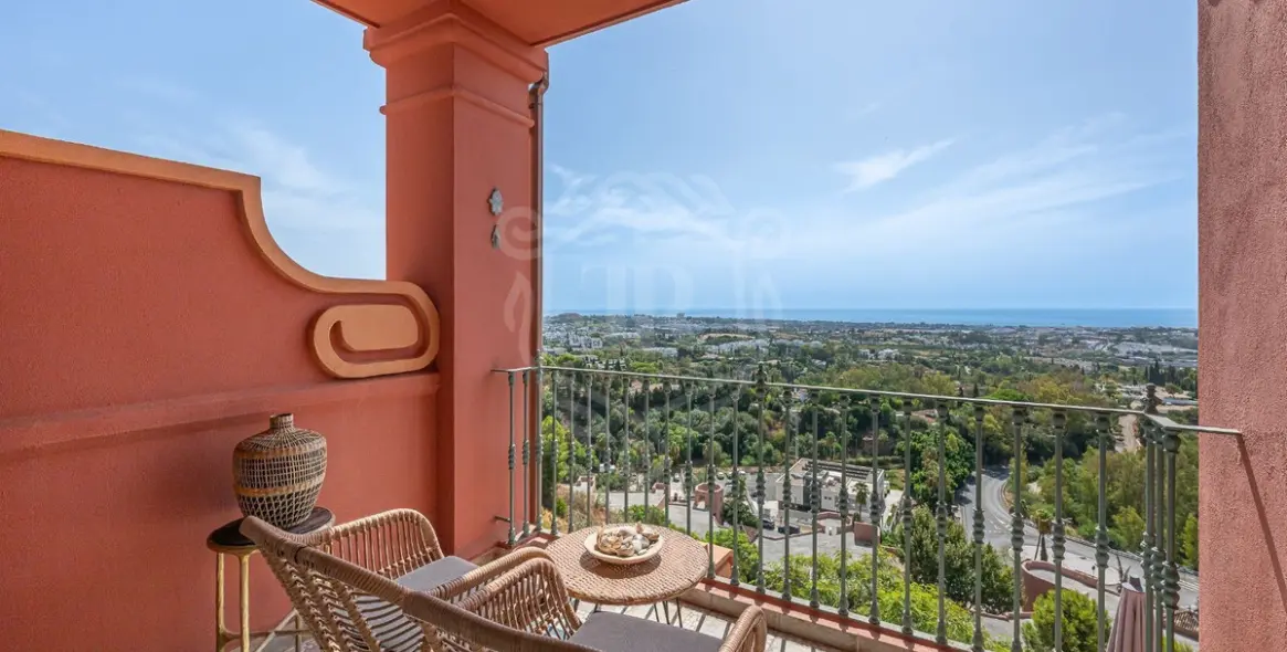 Продажа двухуровневых апартаментов в Monte Halcones 2