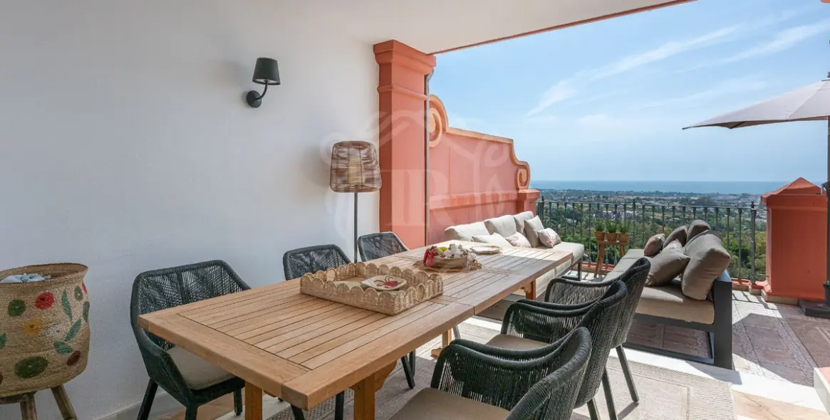 Продажа двухуровневых апартаментов в Monte Halcones 5