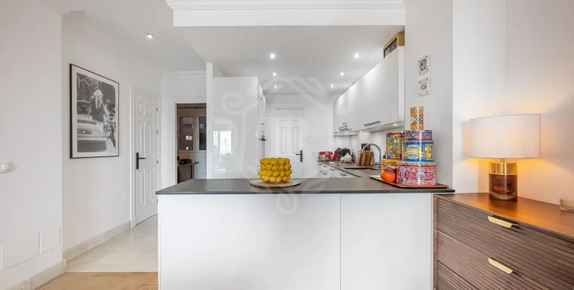 Продажа двухуровневых апартаментов в Monte Halcones 17