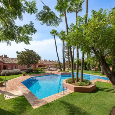 Sale of duplex in Monte Halcones