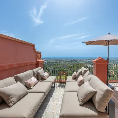 Sale of duplex in Monte Halcones
