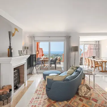 Sale of duplex in Monte Halcones