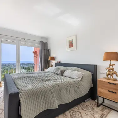 Sale of duplex in Monte Halcones