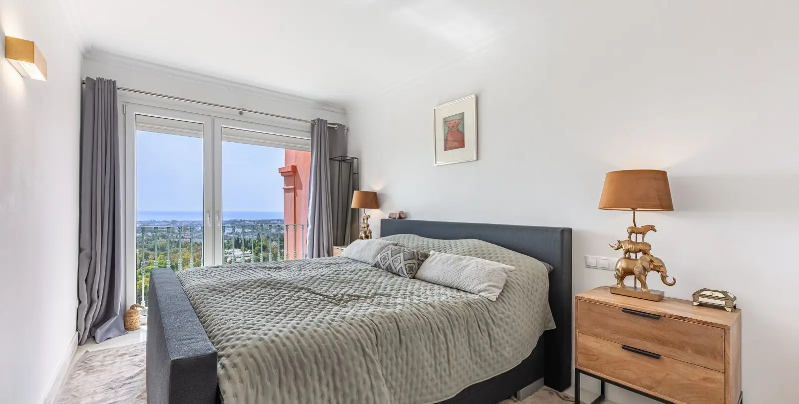 Sale of duplex in Monte Halcones 5