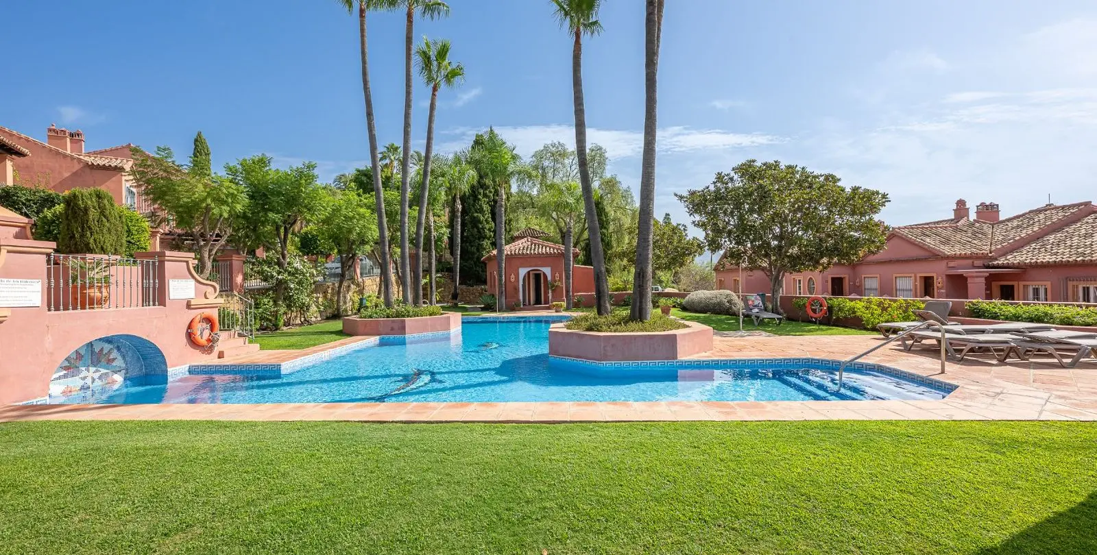 Sale of duplex in Monte Halcones 36