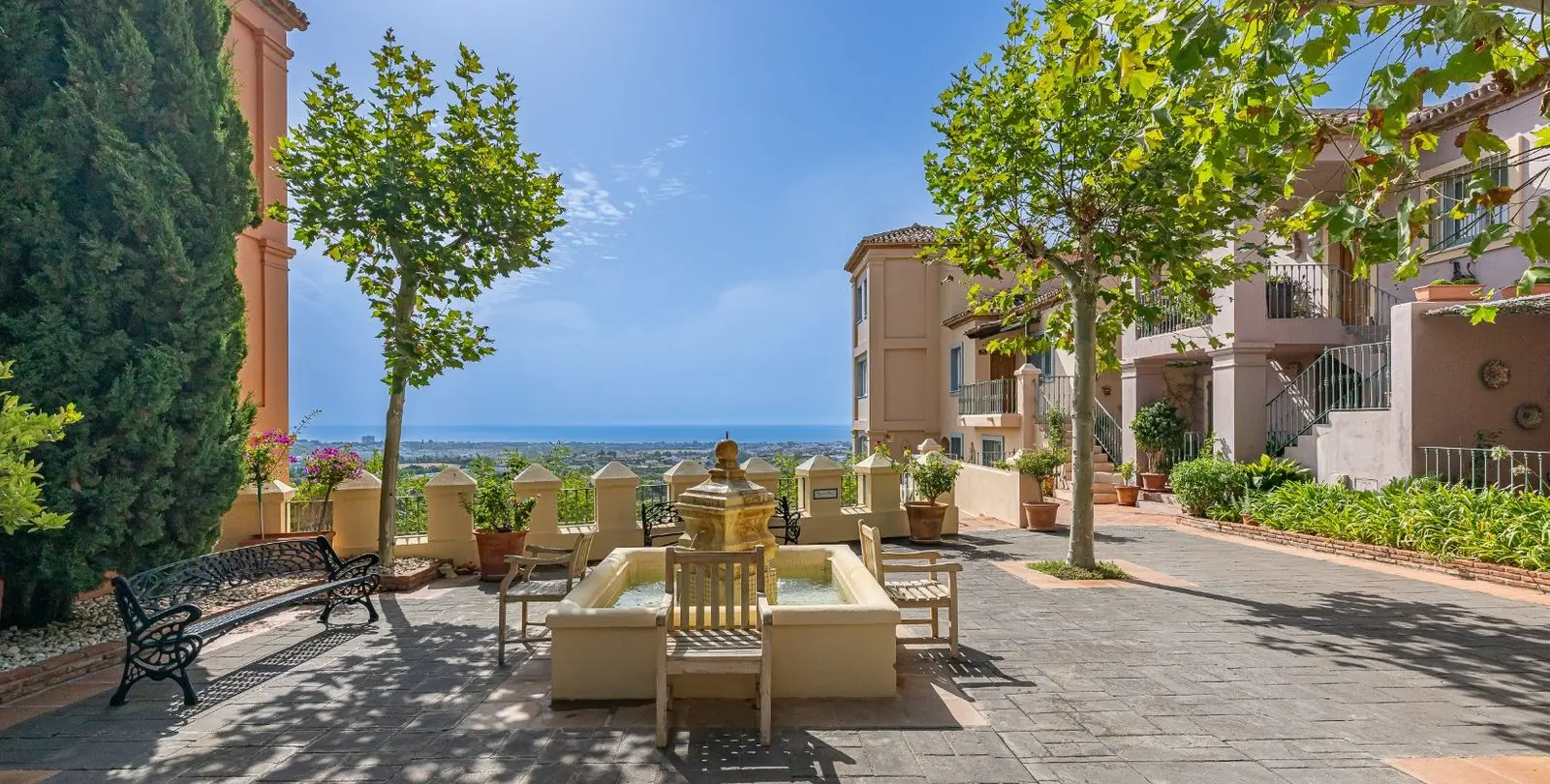 Sale of duplex in Monte Halcones 48