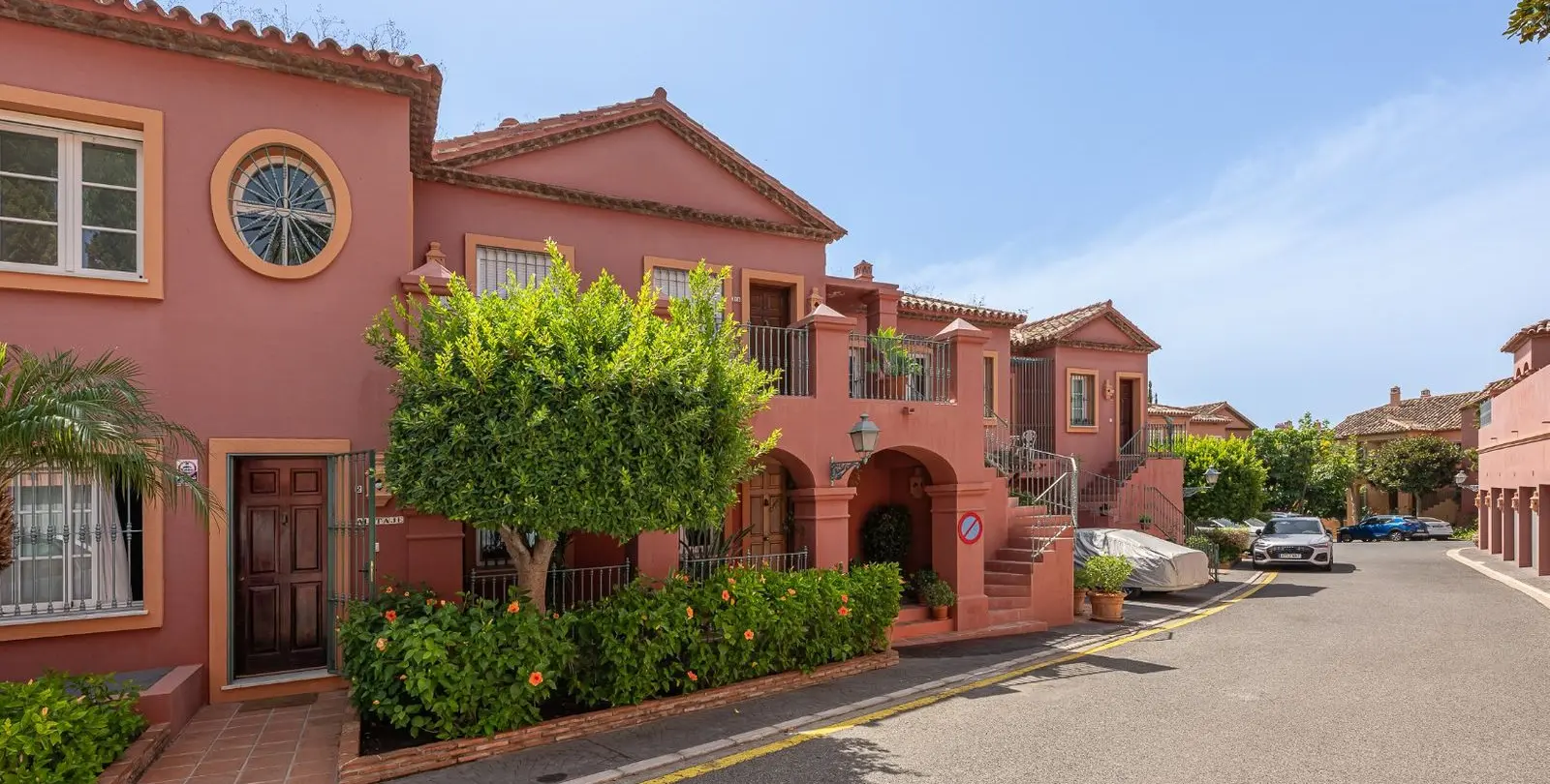 Sale of duplex in Monte Halcones 50