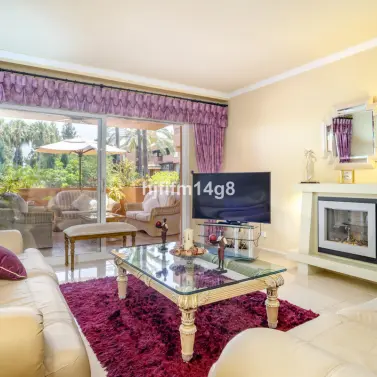 Продажа апартаментов на первом этаже в Puerto Banús