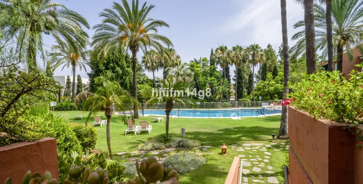 Продажа апартаментов на первом этаже в Puerto Banús 2