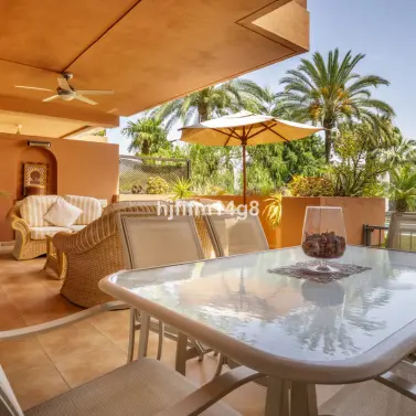 Продажа апартаментов на первом этаже в Puerto Banús