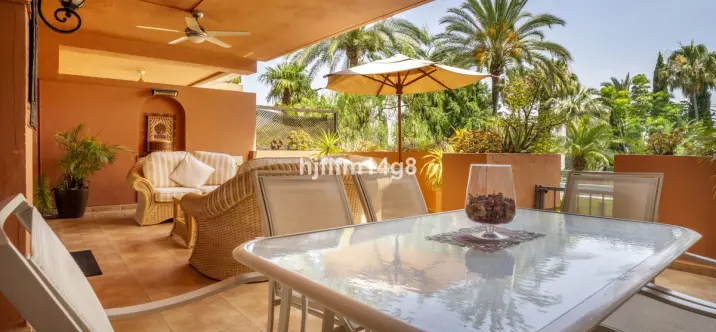 Продажа апартаментов на первом этаже в Puerto Banús 3