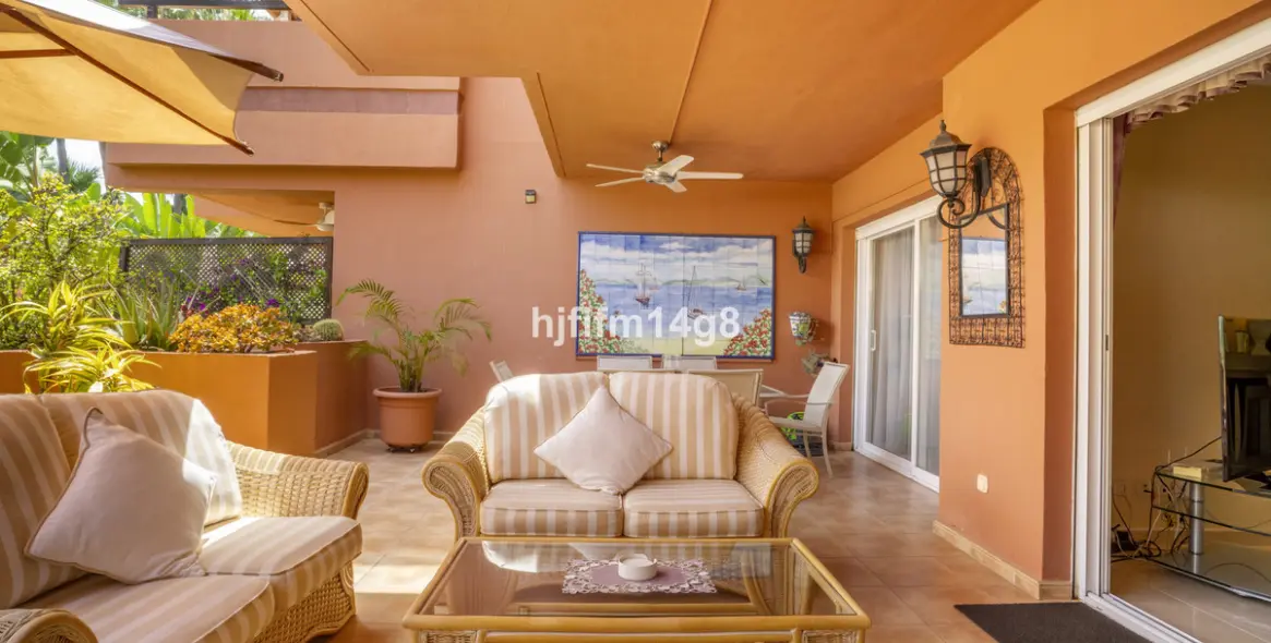 Продажа апартаментов на первом этаже в Puerto Banús 19