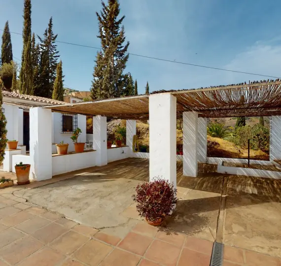 Detached villa R4167757