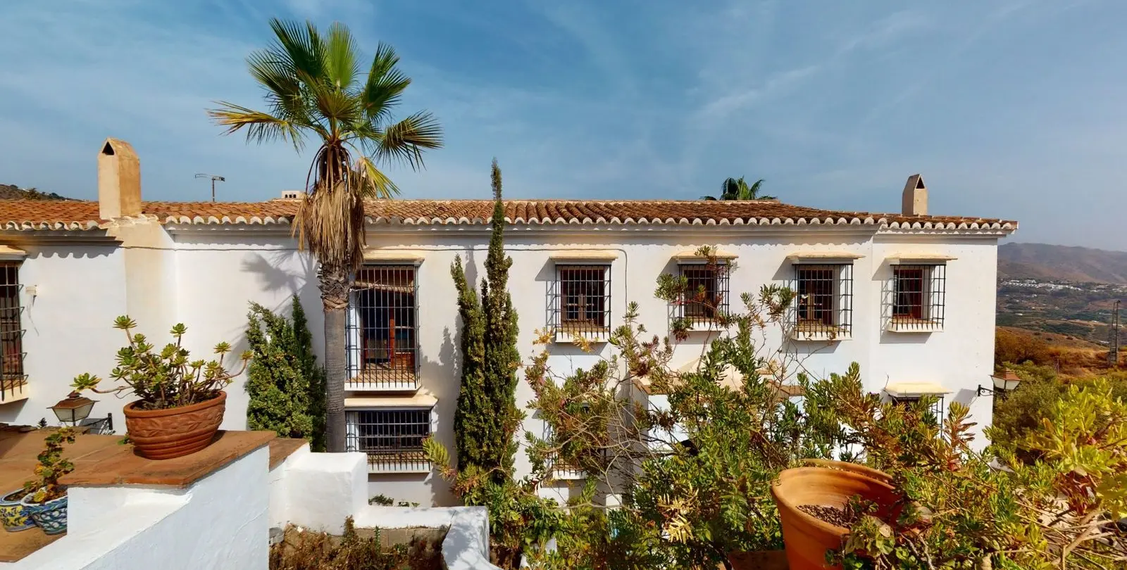 Sale of detached villa in Torrox 1