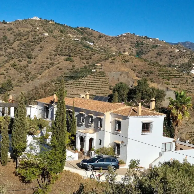 Sale of detached villa in Torrox