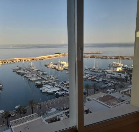 Продажа пентхауса в Estepona