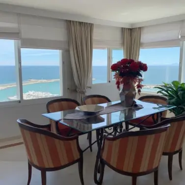 Sale of penthouse in Estepona