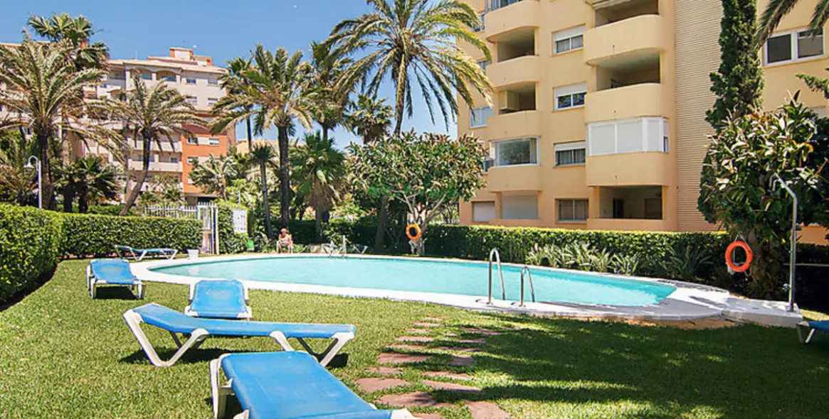Sale of penthouse in Estepona 6