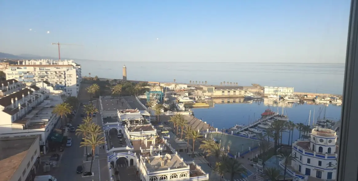 Sale of penthouse in Estepona 9