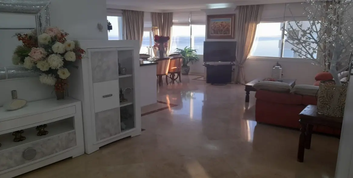 Sale of penthouse in Estepona 15