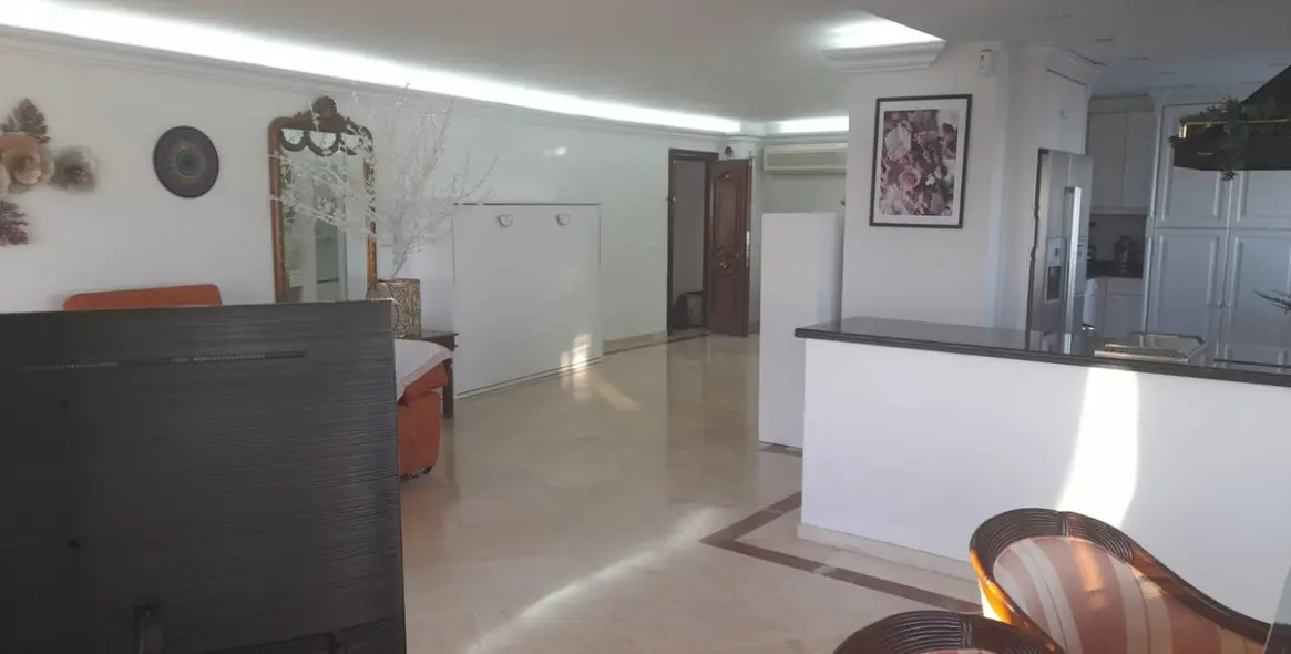 Sale of penthouse in Estepona 16