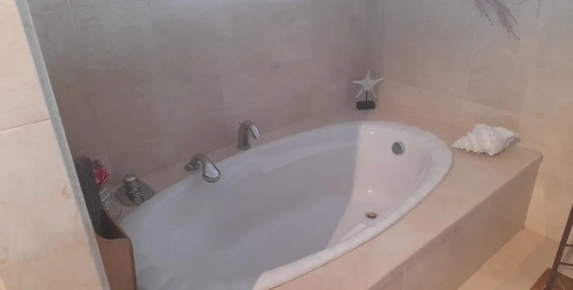 Sale of penthouse in Estepona 19