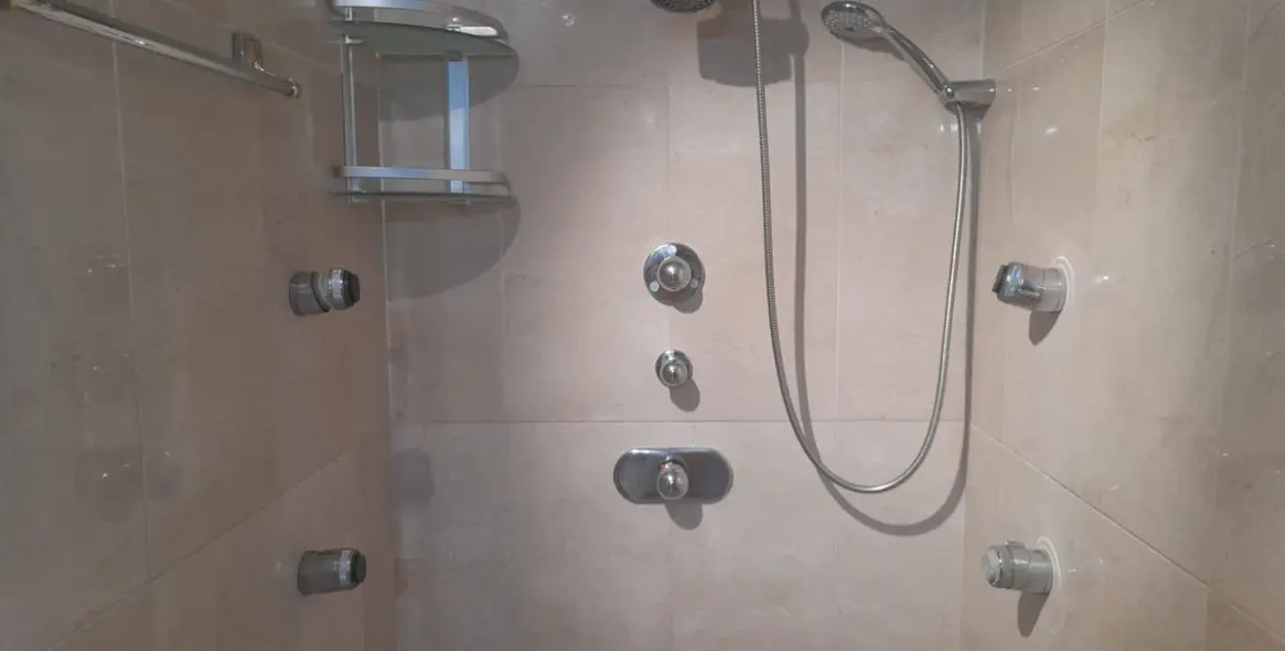 Sale of penthouse in Estepona 20