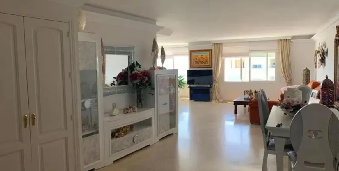 Sale of penthouse in Estepona 21