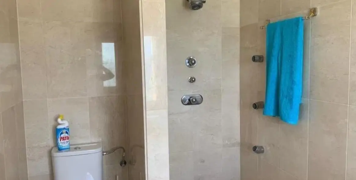 Sale of penthouse in Estepona 34