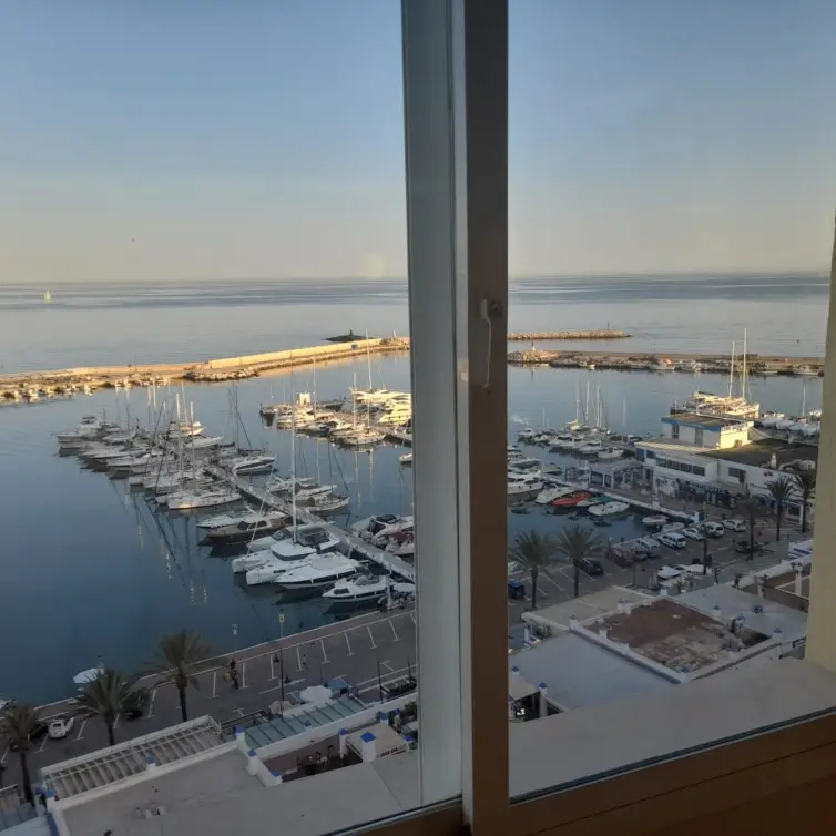 Sale of penthouse in Estepona