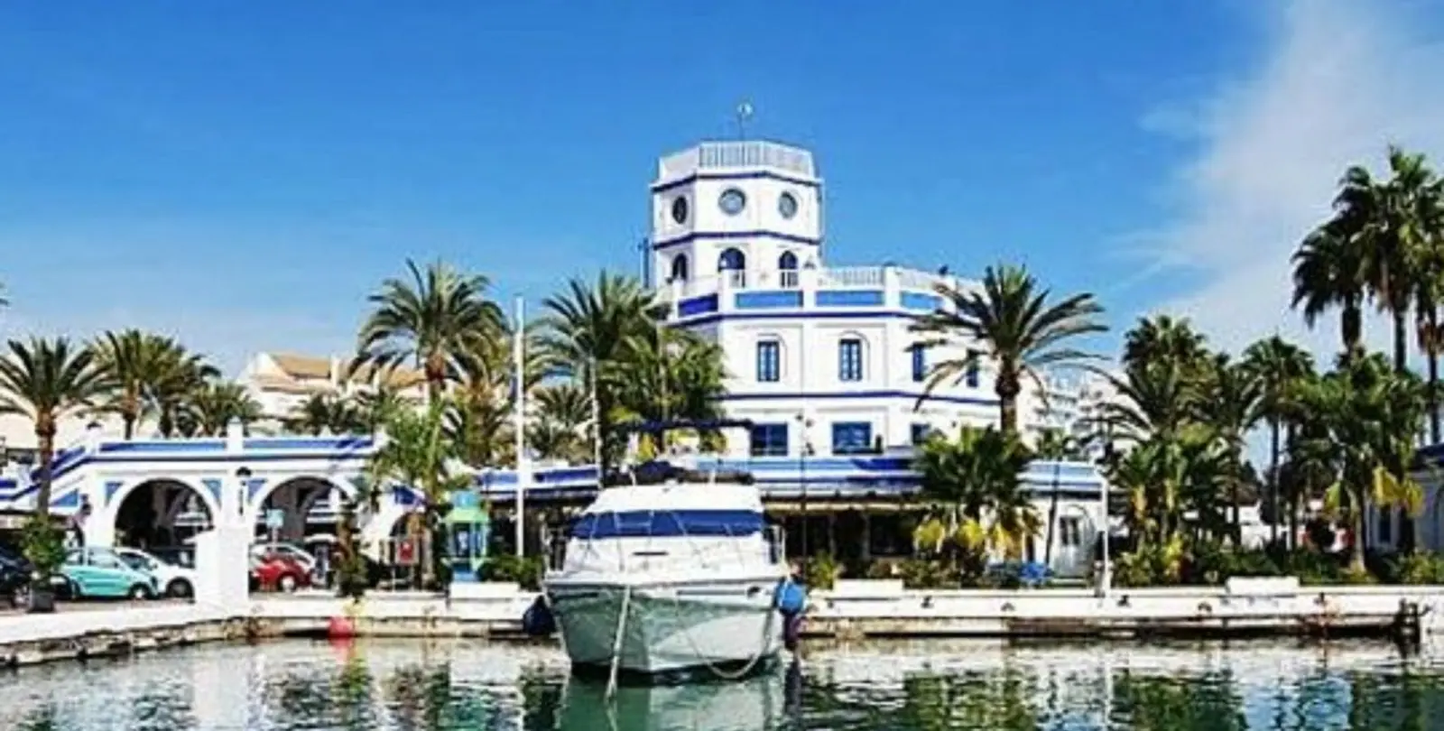 Sale of penthouse in Estepona 5