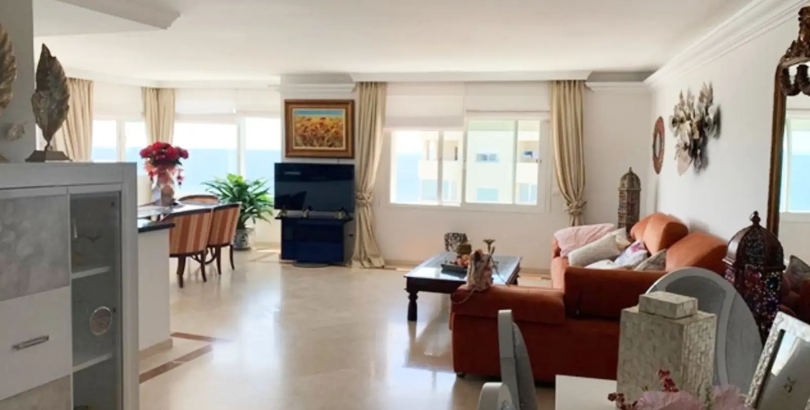 Sale of penthouse in Estepona 10