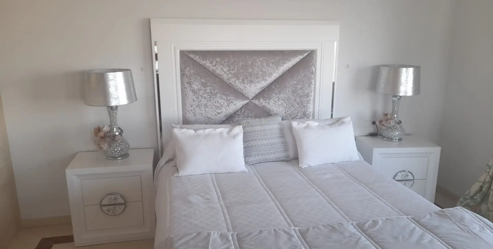 Sale of penthouse in Estepona 18