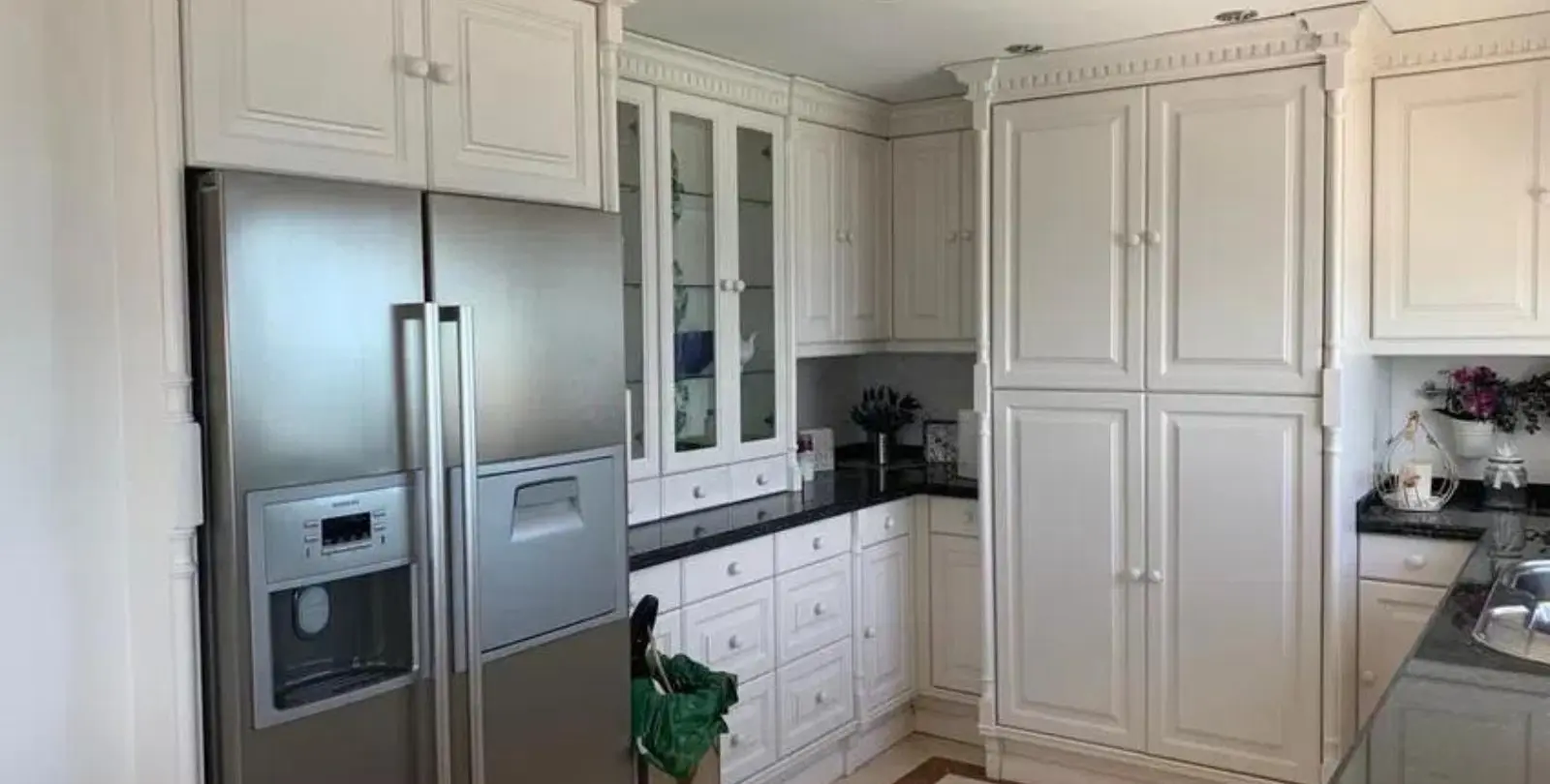 Sale of penthouse in Estepona 36