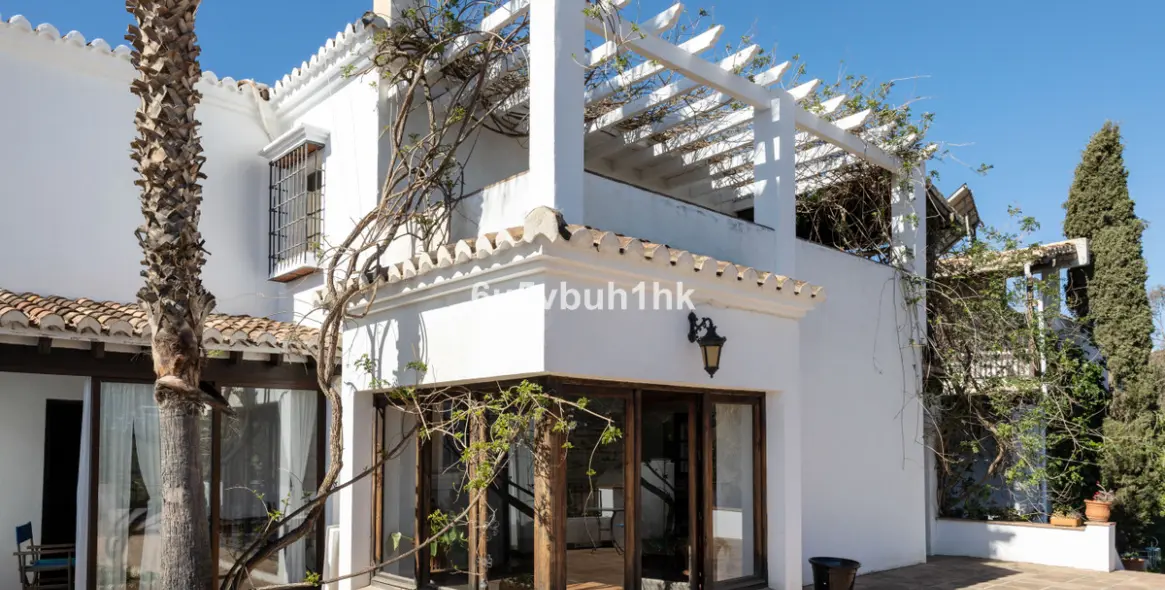 Sale of detached villa in Costa del Sol East 7
