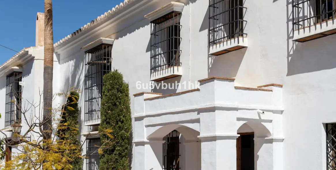 Sale of detached villa in Costa del Sol East 9