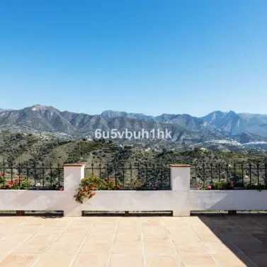 Sale of detached villa in Torrox