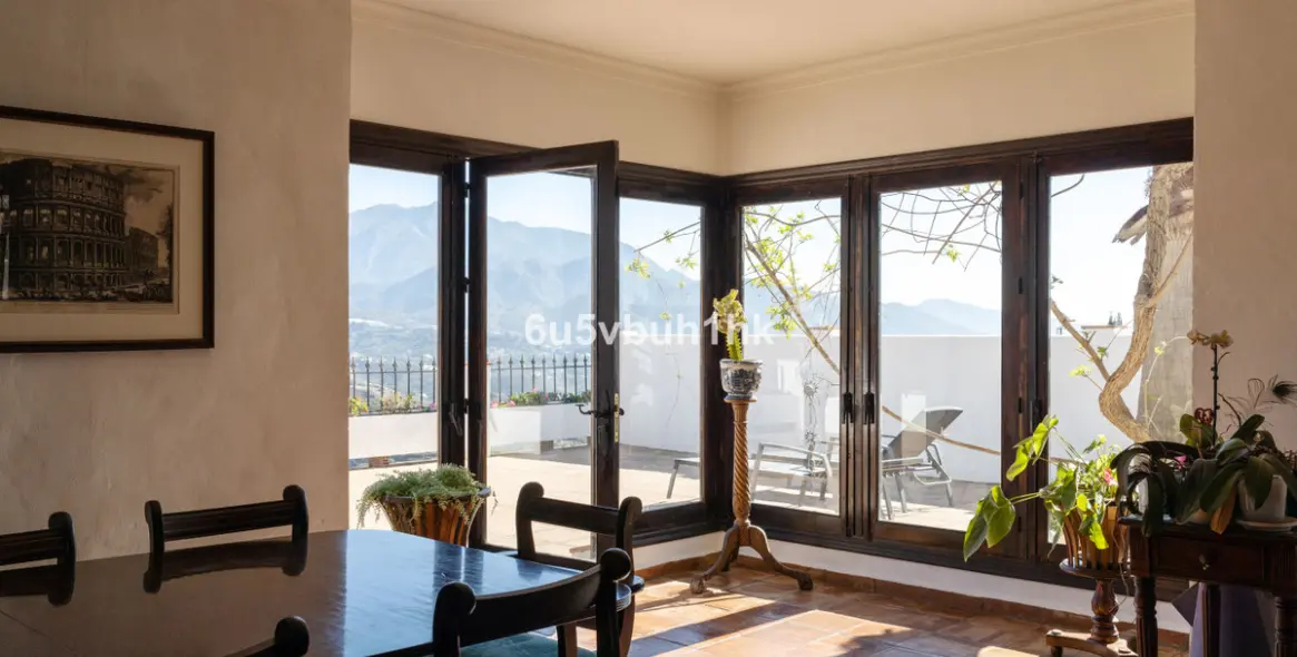 Продажа  отдельно стоящей виллы в Torrox 12