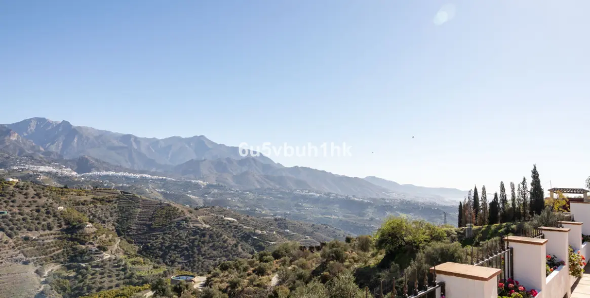 Продажа  отдельно стоящей виллы в Torrox 14