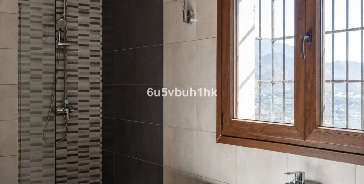 Продажа  отдельно стоящей виллы в Torrox 29