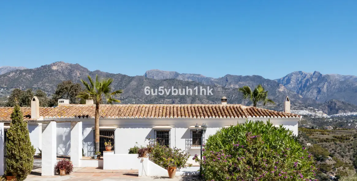 Продажа  отдельно стоящей виллы в Torrox 49