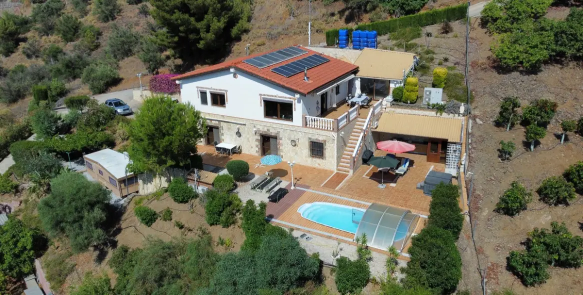 Sale of detached villa in Costa del Sol East 1