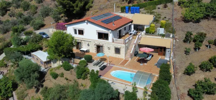 Detached villa R4788583 0